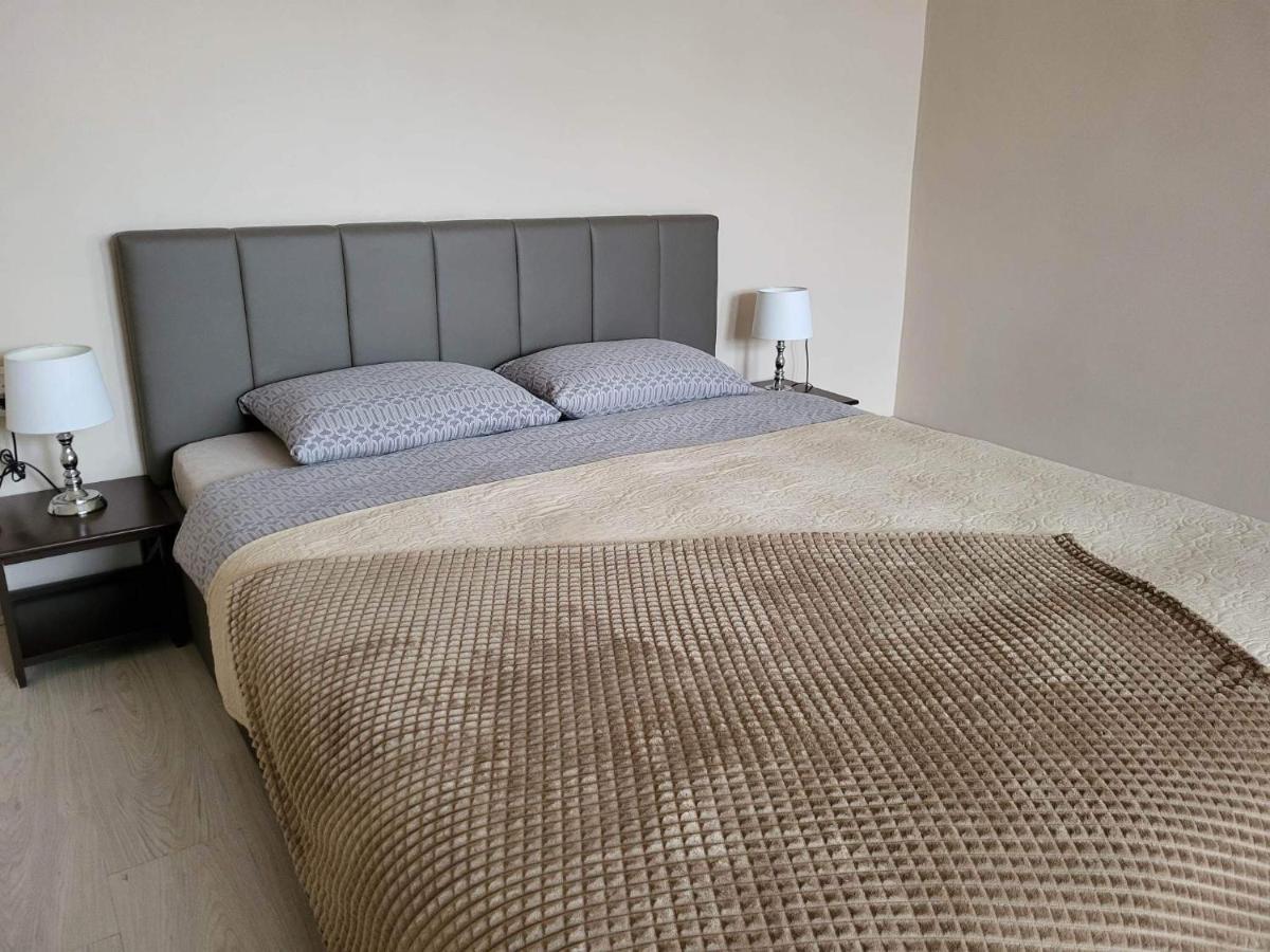 Cozy 2 Room Apartment In The Oldtown Of Klaipeda Exterior photo